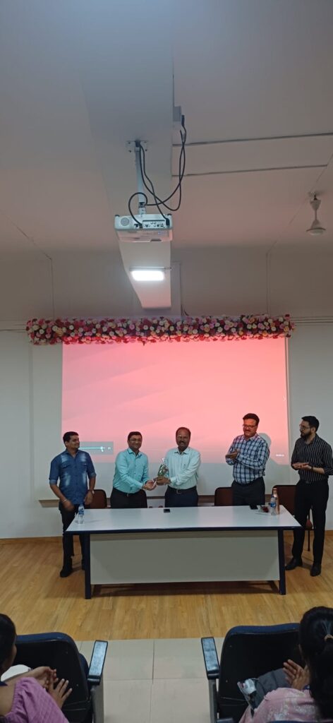 “SEMINAR ON THE TOPIC OF WHY MBA”